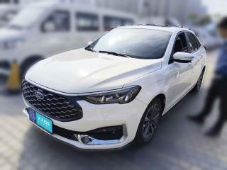 福特福睿斯2021款 1.5L 自動鉆石版