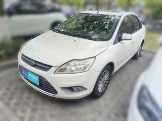 福特福克斯2013款 三厢经典 1.8L 自动时尚型