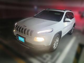 Jeep自由光2016款 2.4L 专业智能版