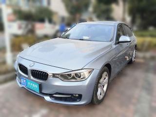 宝马宝马3系2013款 320i运动设计套装