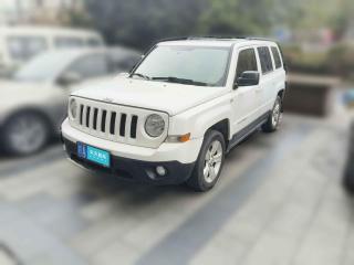 Jeep自由客2014款 2.0L 运动版