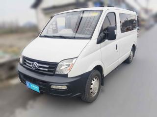 上汽大通MAXUS新途V802019款 2.5T經(jīng)典款A(yù)MT傲運(yùn)通改款短軸超低頂5/6座