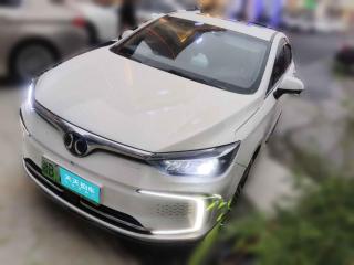 北京汽車北京EU52018款 R500 智風版