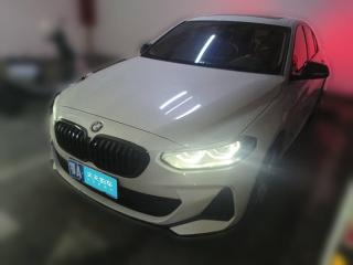 宝马宝马1系2021款 120i M运动曜夜版