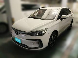 北京汽车北京EU52018款 R500 智风版