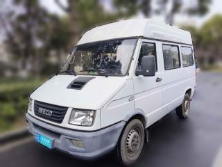 依維柯依維柯得意2017款 2.5T A35客車5-7座47Z5