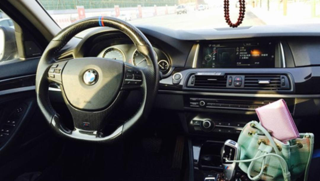 寶馬525油箱容量大揭秘,寶馬525油箱多少升