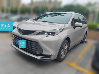 丰田赛那SIENNA2024款 2.5L混动 四驱尊贵版