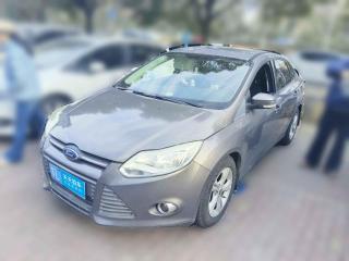 福特福克斯2012款 三厢 1.6L 自动风尚型