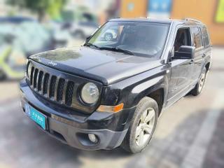 Jeep自由客2014款 2.4L 运动版