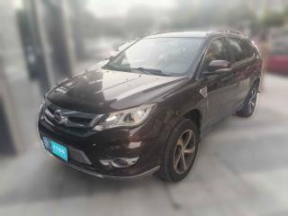 比亚迪比亚迪S72015款 2.0T 升级版 自动尊贵型