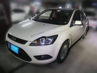 福特福克斯2013款 两厢经典 1.8L 自动基本型 福特福克斯2013款 两厢经典 1.8L 自动基本型