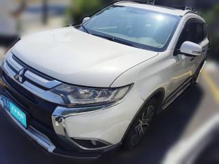 三菱歐藍(lán)德2018款 2.4L 四驅(qū)豪華版 7座