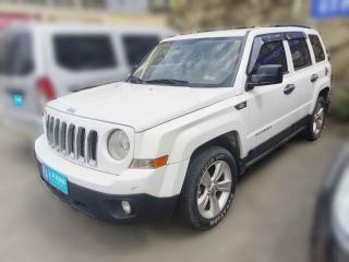 Jeep自由客2011款 2.4 經(jīng)典升級版「武漢二手車」「天天拍車」