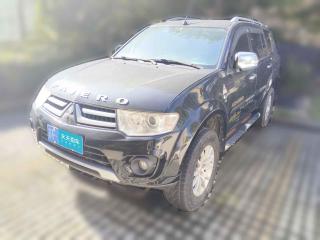 三菱帕杰羅·勁暢2013款 3.0L 自動四驅旗艦版