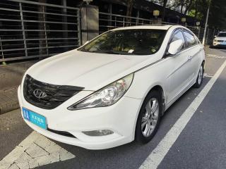 現代索納塔2011款 2.0L 自動豪華版