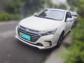 比亞迪秦新能源2017款 1.5T 尊貴型