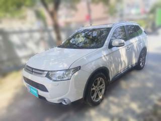 三菱歐藍德2014款 2.4L 四驅(qū)豪華超值版 5座