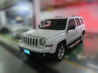 Jeep自由客2014款 2.4L 运动版