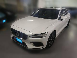 沃尔沃沃尔沃S602022款 B4 智逸豪华版