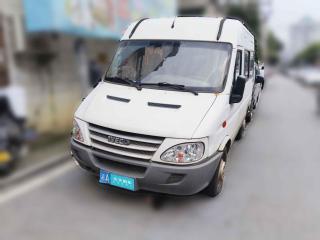 依维柯依维柯褒迪2017款 2.5T经典A32客车中顶6-7座47Z5