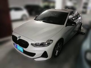 寶馬寶馬1系2022款 120i M運動曜夜版