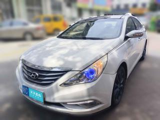 现代索纳塔2013款 2.0L 自动尊贵版