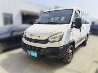 依維柯依維柯歐勝2018款 2.3T 短軸低頂多功能車側拉門F1A