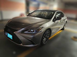 雷克萨斯雷克萨斯ES2018款 300h 卓越版 国VI