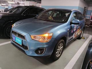 三菱勁炫ASX2013款 2.0L CVT兩驅豪華版