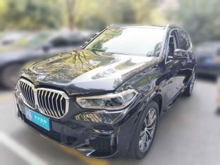 宝马宝马X52022款 xDrive40i M运动套装