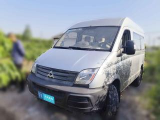 上汽大通MAXUS新途V802014款 2.5T 傲運通短軸中頂