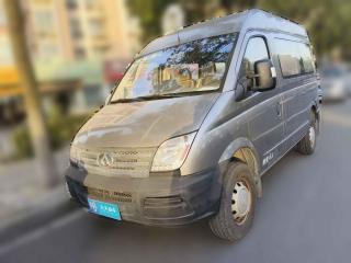 上汽大通MAXUS新途V802015款 2.5T 手動傲運通版短軸中頂