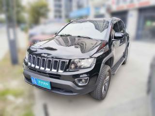 Jeep指南者2014款 改款 2.4L 四驱舒适版