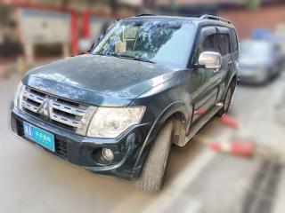 三菱帕杰罗2014款 3.0L 精英版