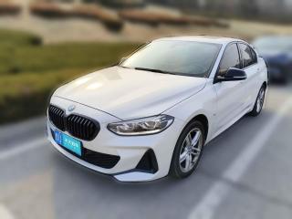 寶馬寶馬1系2022款 120i M運動曜夜版