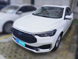 福特福睿斯2021款 1.5L 自动铂金版