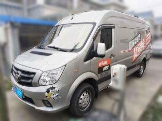 福田图雅诺2023款 吉象厢货 2.0T手动 加长轴中顶 后单胎3座