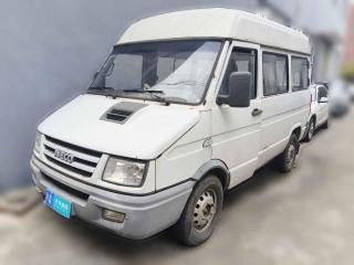 依維柯依維柯得意2014款 2.8T-A35 NJ6494ACZ43S4