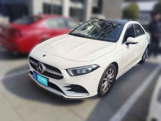奔馳奔馳A級2021款 A 200 L 運動轎車時尚型