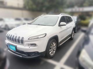 Jeep自由光2016款 2.4L 優(yōu)越版