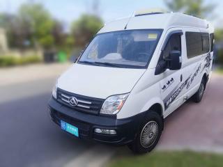 上汽大通MAXUS新途V802019款 2.5T經典款6擋手動傲運通短軸中頂5/6座