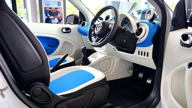 car-1458723_640