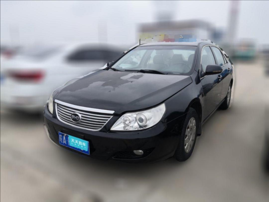 12年比亚迪f6二手车值多少钱？