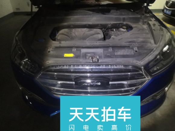 [上海] 众泰 众泰t300 2017款 1.5l 手动尊享型