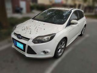 福特福克斯2012款 两厢 2.0L 手动豪华运动型