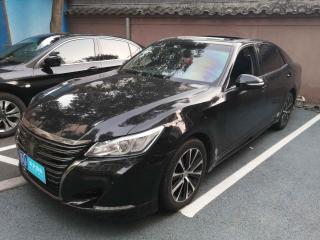 丰田皇冠2018款 2.0T 时尚版