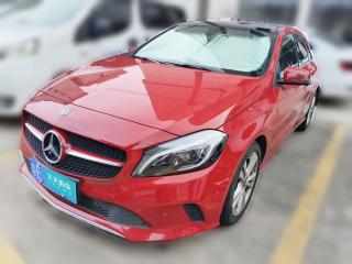 奔馳奔馳A級(jí)2018款 A 200 動(dòng)感型