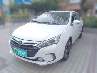 比亚迪秦新能源2015款1.5T双冠旗舰Plus版