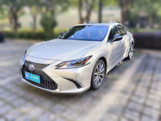 雷克薩斯雷克薩斯ES2020款 300h 尊享版